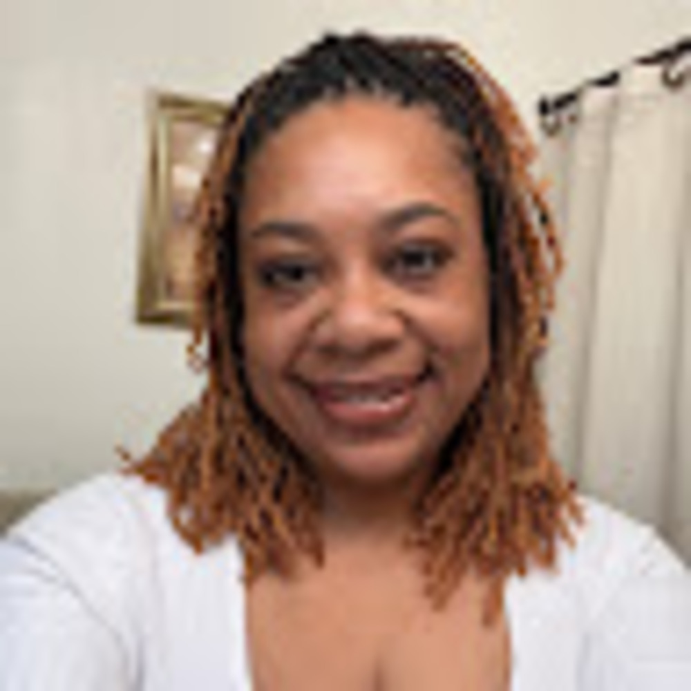 Meet your Posher, Angela